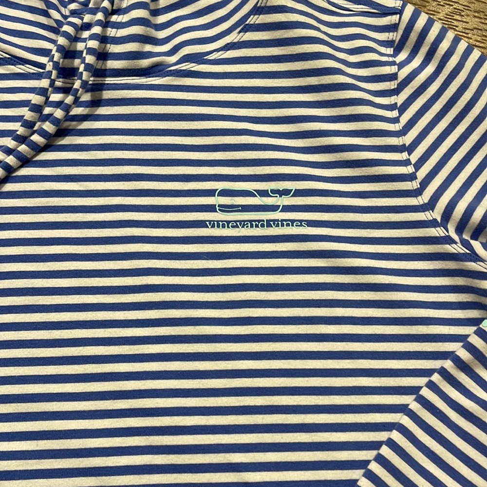Vineyard vines hoodie - Picture 2 of 9